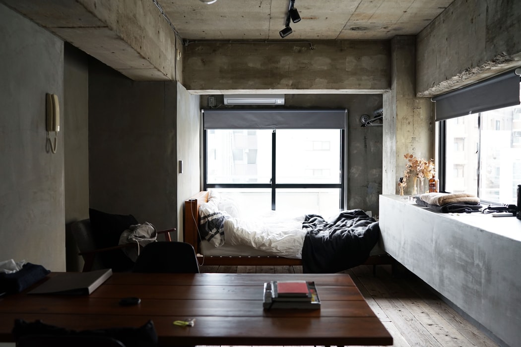 If you want to try Airbnb on your next trip but you’re not sure how it works, we’ve got the information. Read this article for an Airbnb guide that will help.
