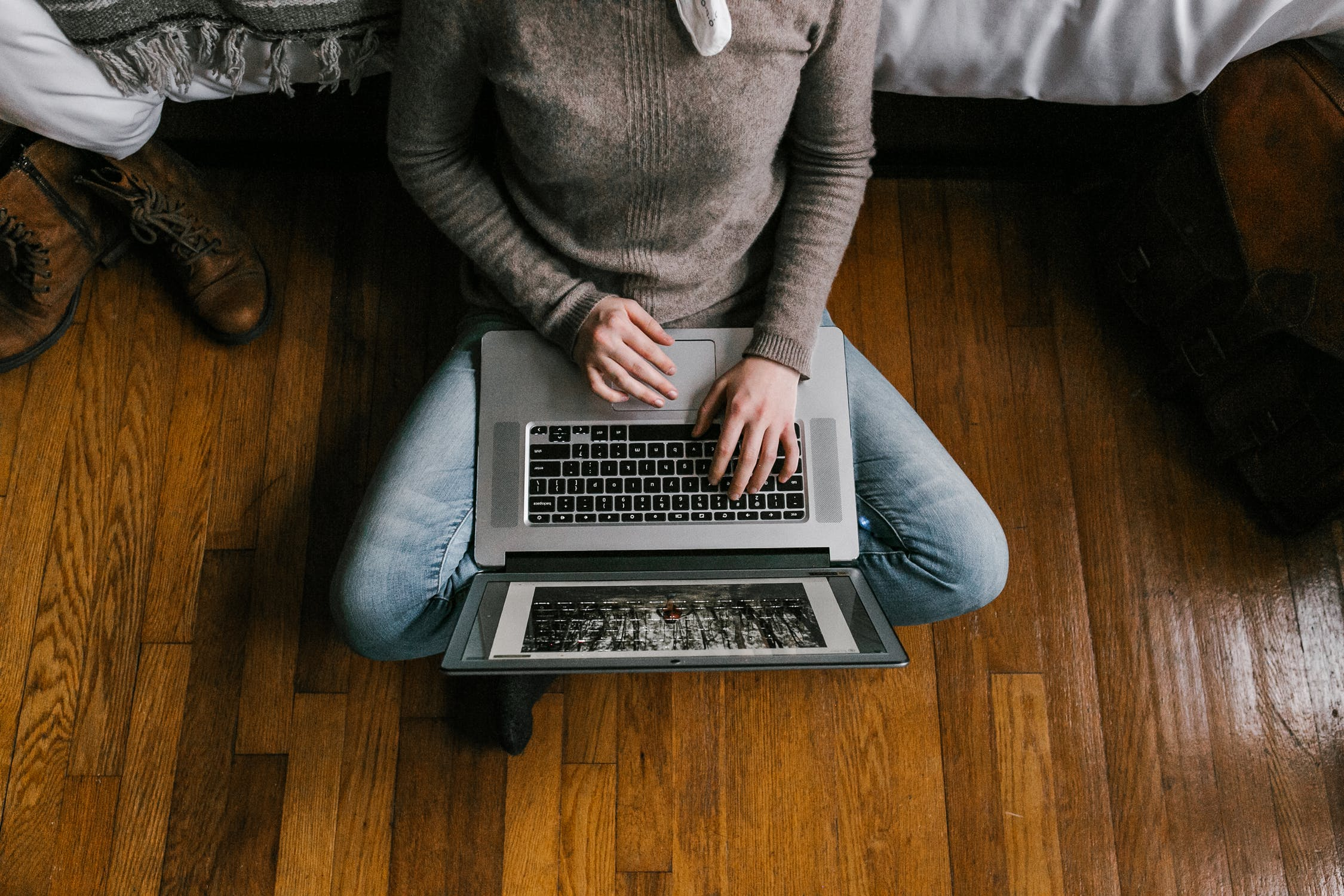 The Top Careers for Remote Workers and Digital Nomads Who Want to Leave the Office Life